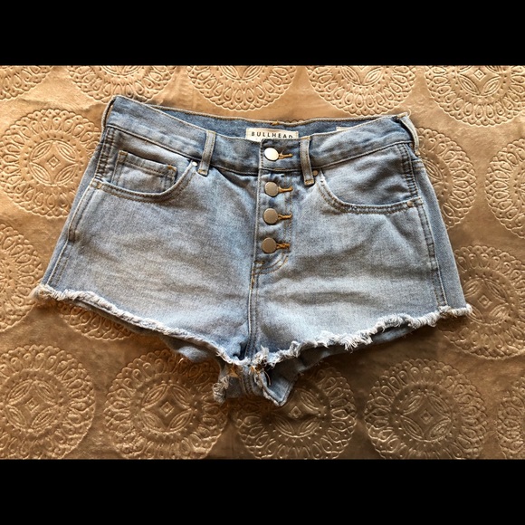 *SOLD* Bullhead Denim High-Rise Short - Picture 2 of 3